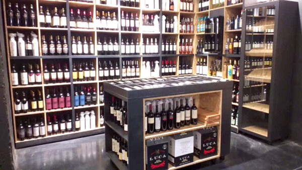 Bodegas altas y bajas de diseño.